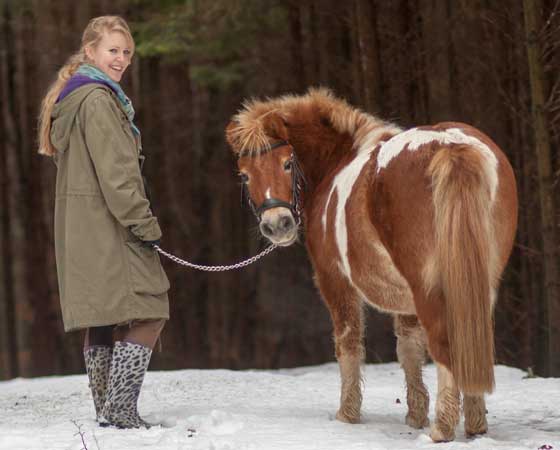 Spaziergang mit Pony